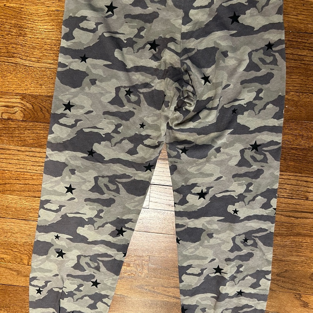 Monrow Camo Stars Drawstring Elastic Bottom Sweat… - image 2
